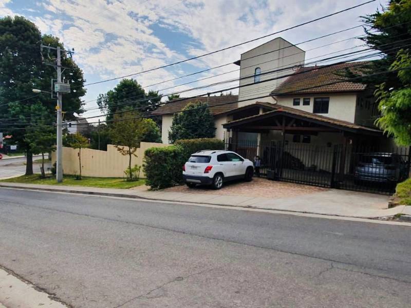 CASA EN ARRIENDO BOSQUES DE MONTEMAR 