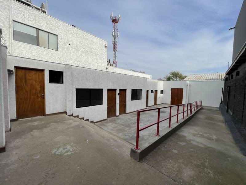 BODEGA/OFICINA EN ARRIENDO 
