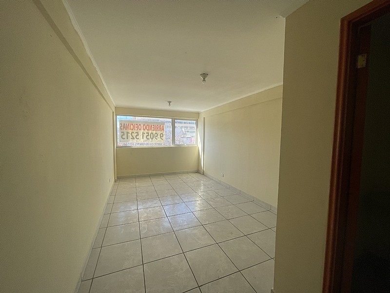OFICINA EN ARRIENDO