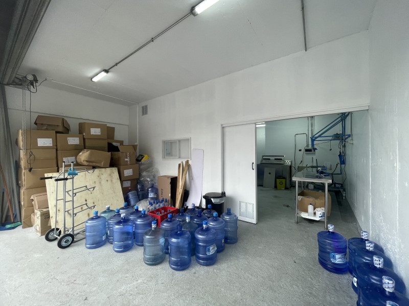 LOCAL COMERCIAL EN VENTA...                                                    