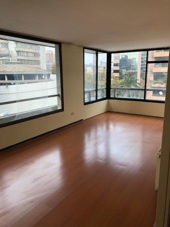 SE ARRIENDA DEPARTAMENTO EN EXCELENTE UBICACI�N (C�D. 576)